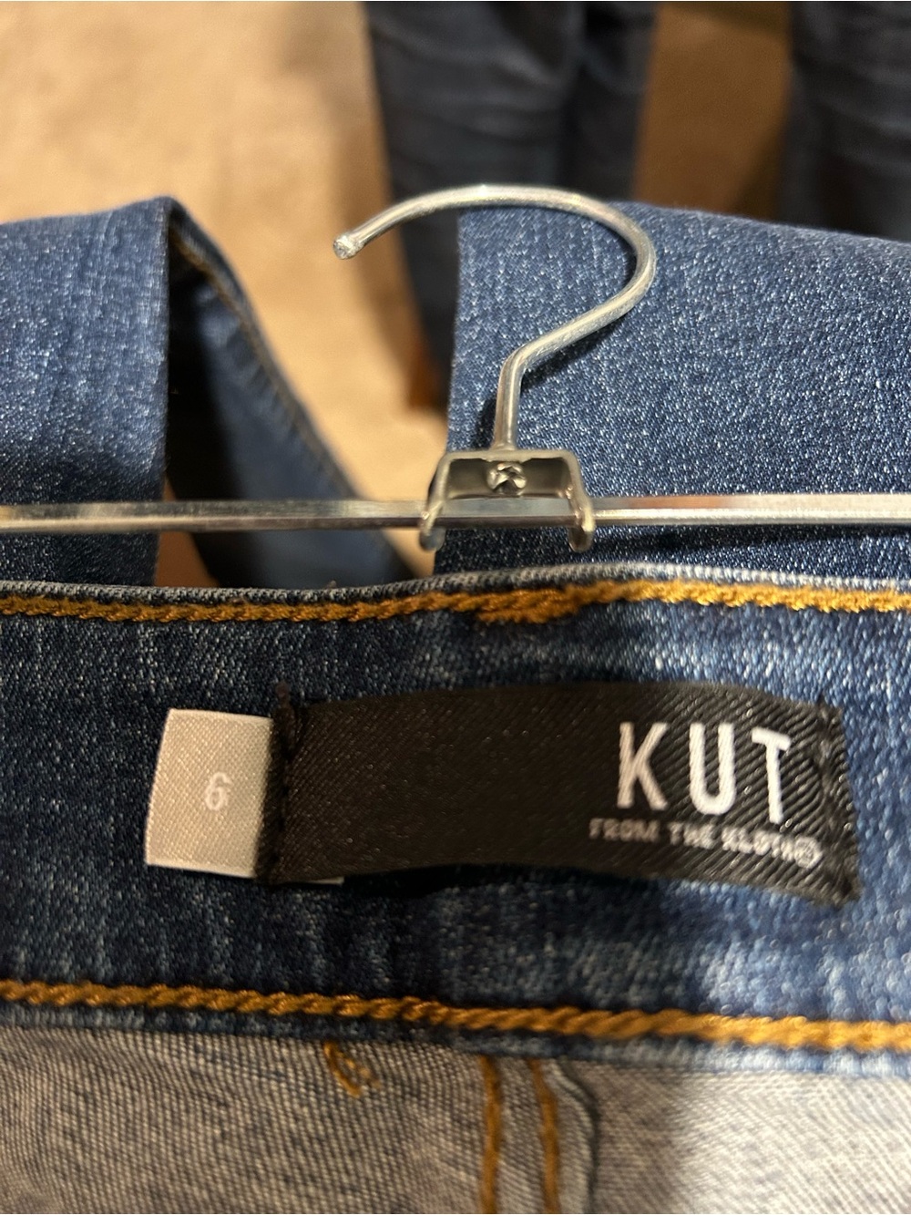 Kut from the Kloth Women's Medium Dark Blue Flare Jeans Size 6 waist 16 - Picture 7 of 8